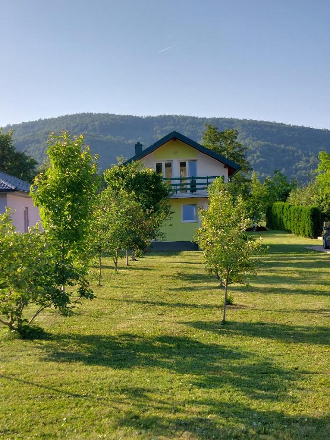 La Reina Una Bihac Exterior photo